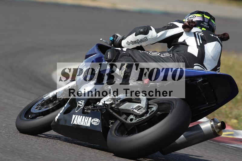 /Archiv-2022/45 28.07.2022 Speer Racing ADR/Gruppe gelb/backside